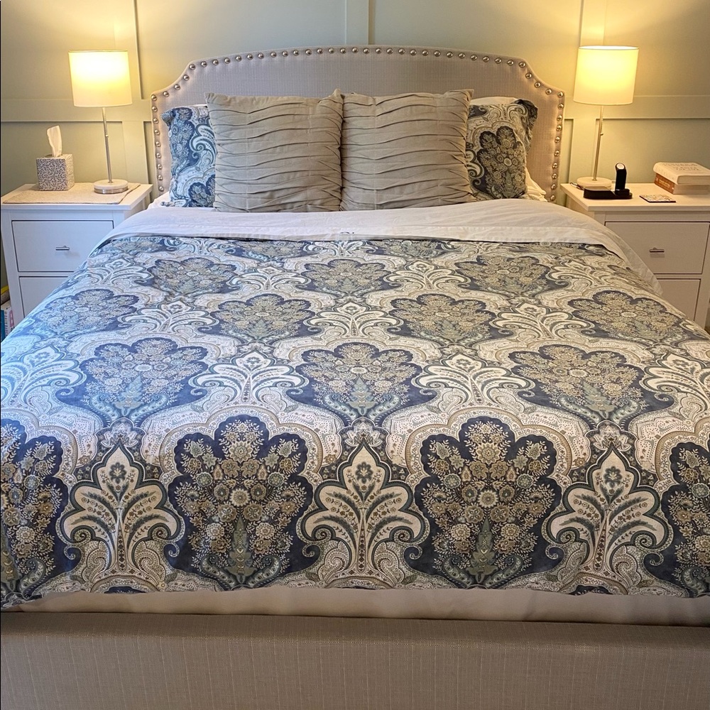 Pottery Barn Jordana Paisley Percale Duvet & Shams